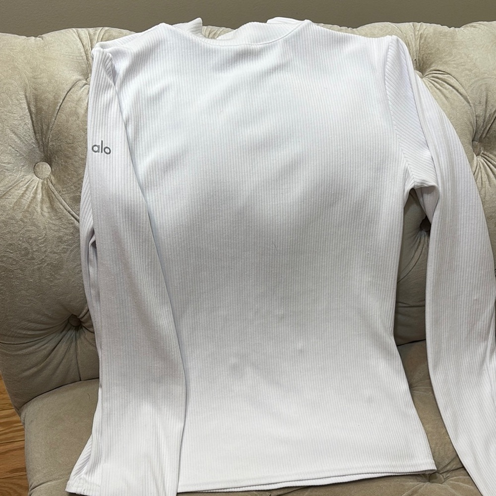 Alo White Ribbed Long Sleeve Top - Picture 2 of 2